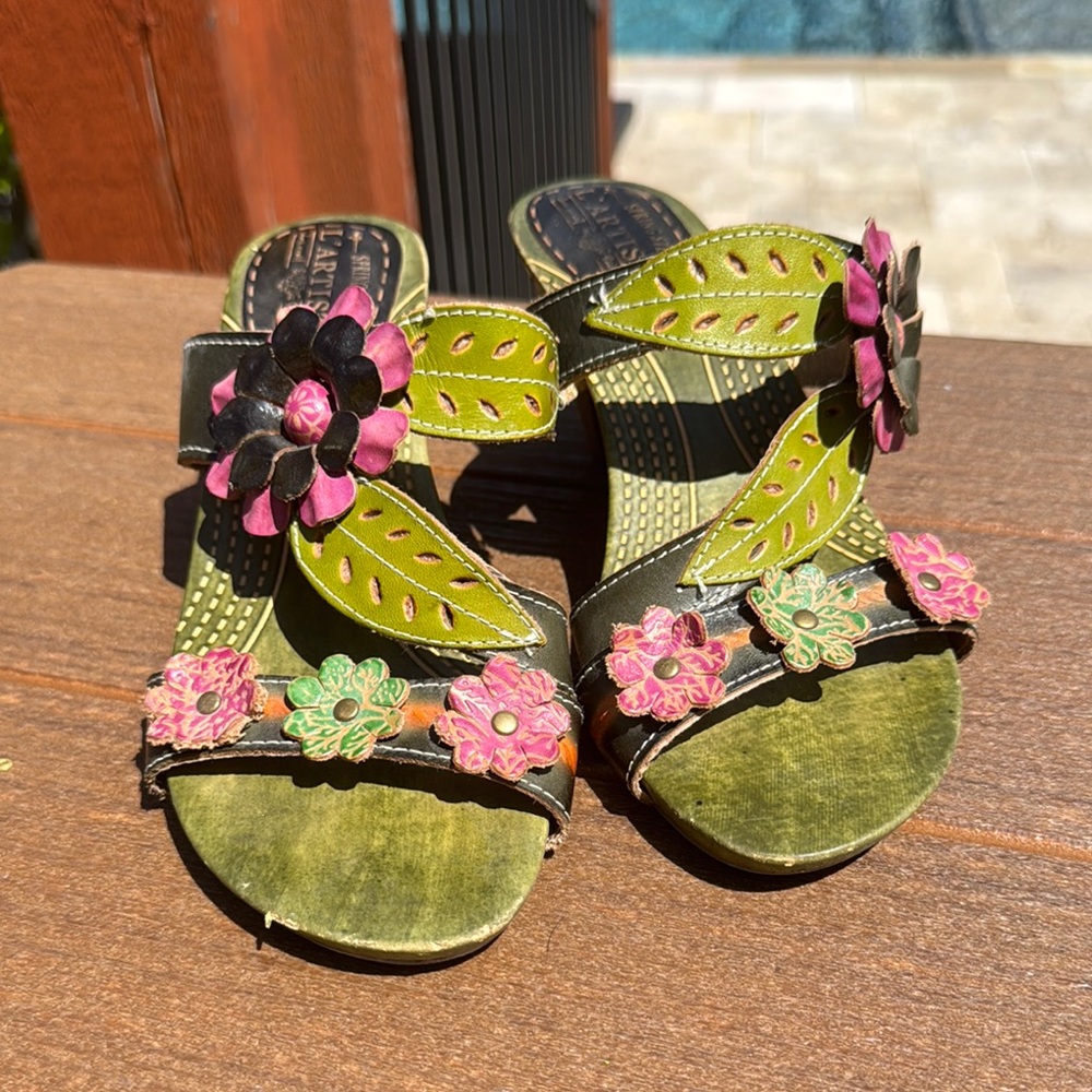 Spring Step Women's Floral Sandals - Green and Pink